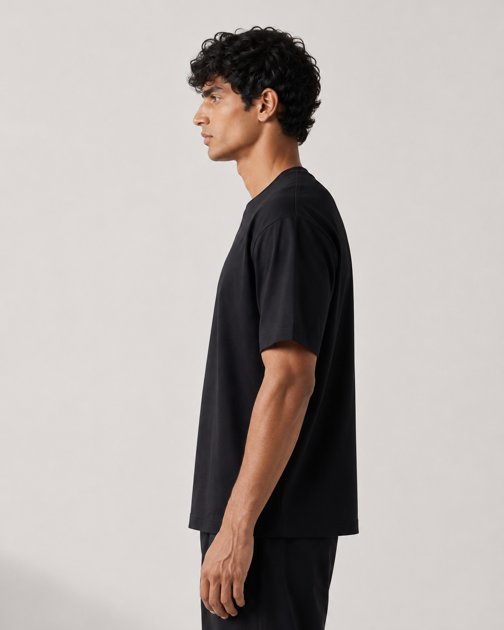 ALTIOR Core Tee in Black — side view
